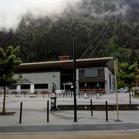 Διαμέρισμα With Balcony, Mt Blanc View, Parking, Center Of Σαμονί